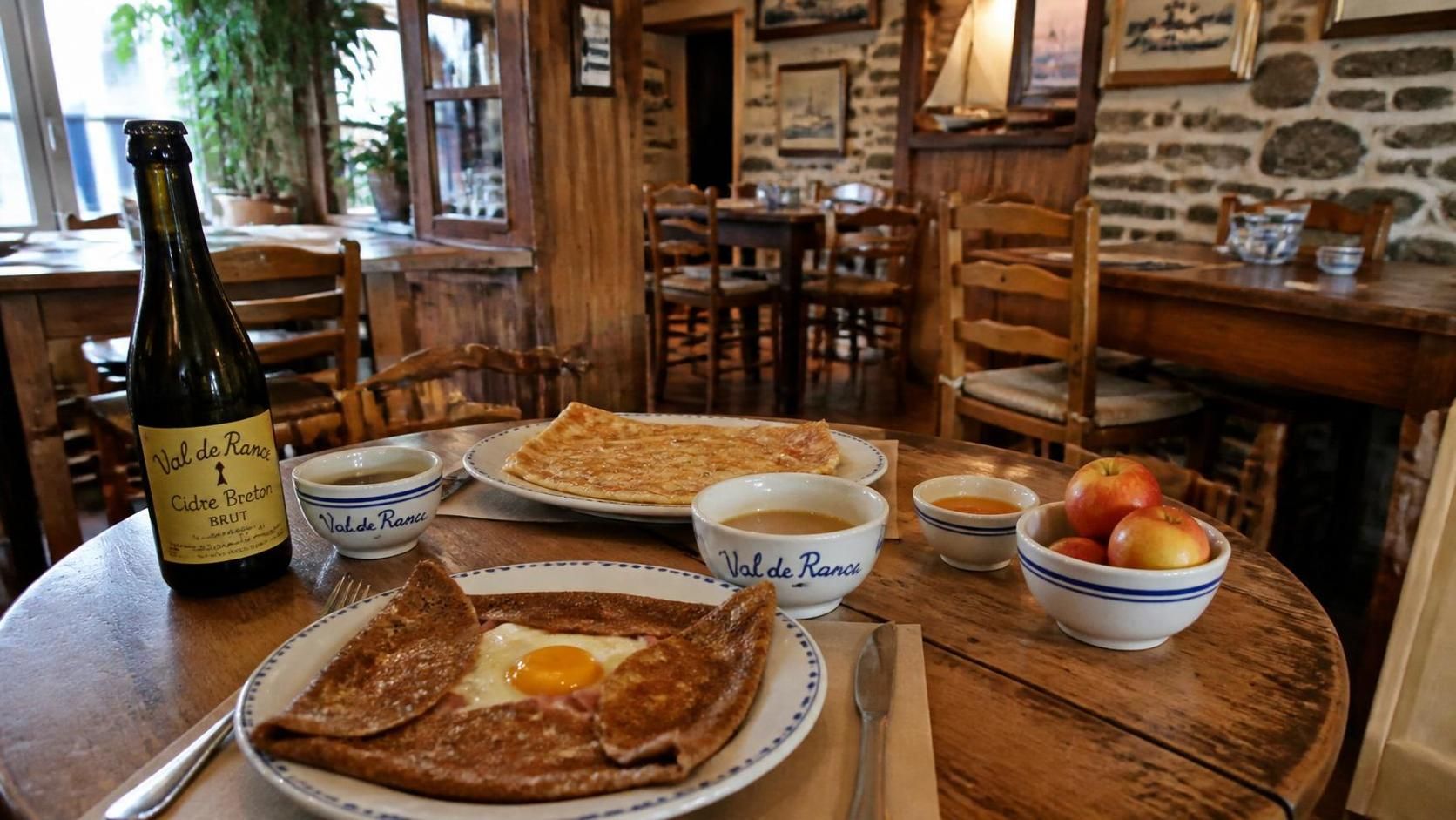 découvrez notre sélection des meilleurs endroits pour déguster de délicieuses crêpes dans le finistère. savourez la tradition bretonne au cœur de la région.