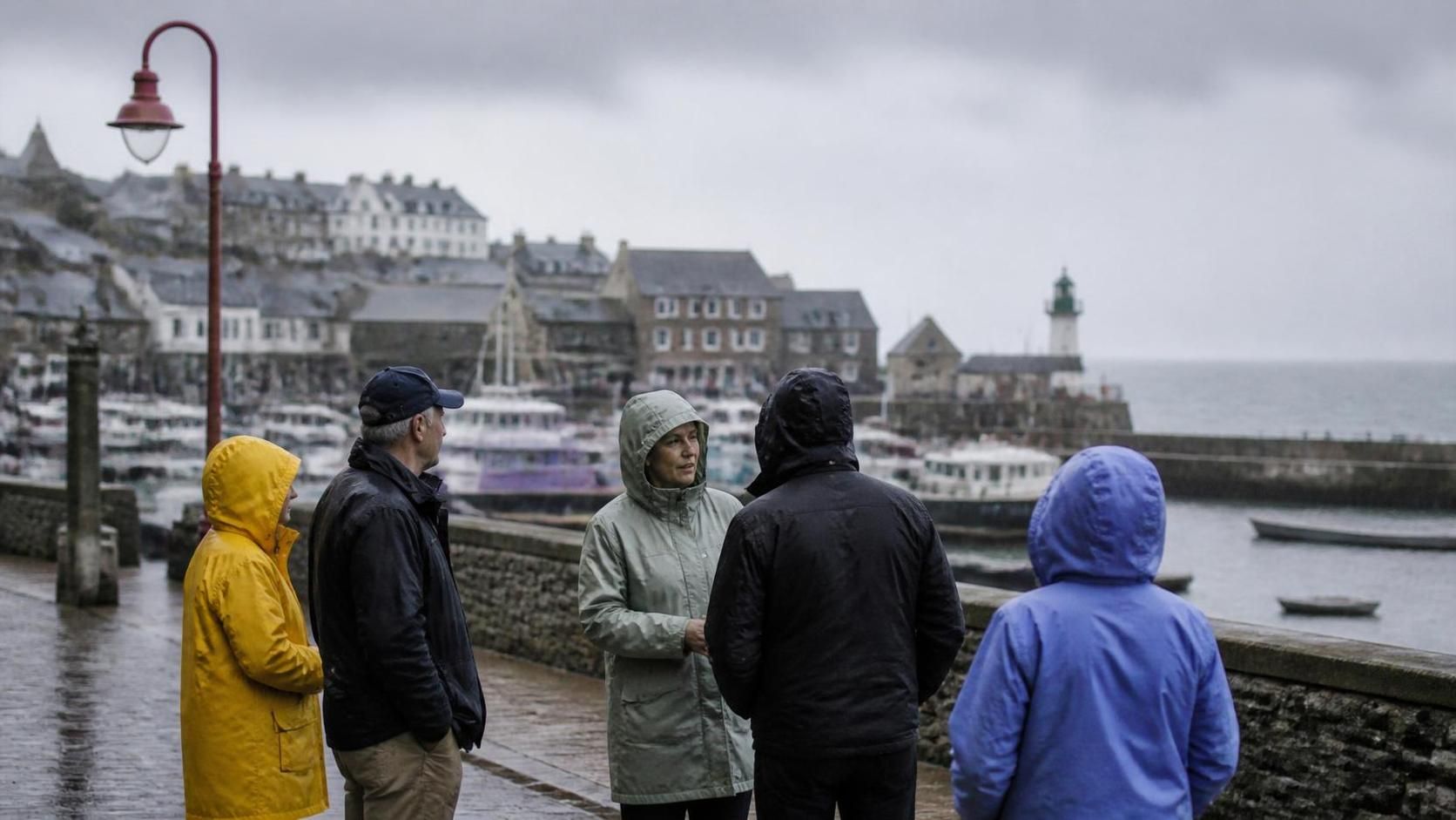 découvrez 10 idées d'activités pour profiter du finistère même quand il pleut. des sorties culturelles, des visites indoor et des loisirs pour toute la famille vous attendent.
