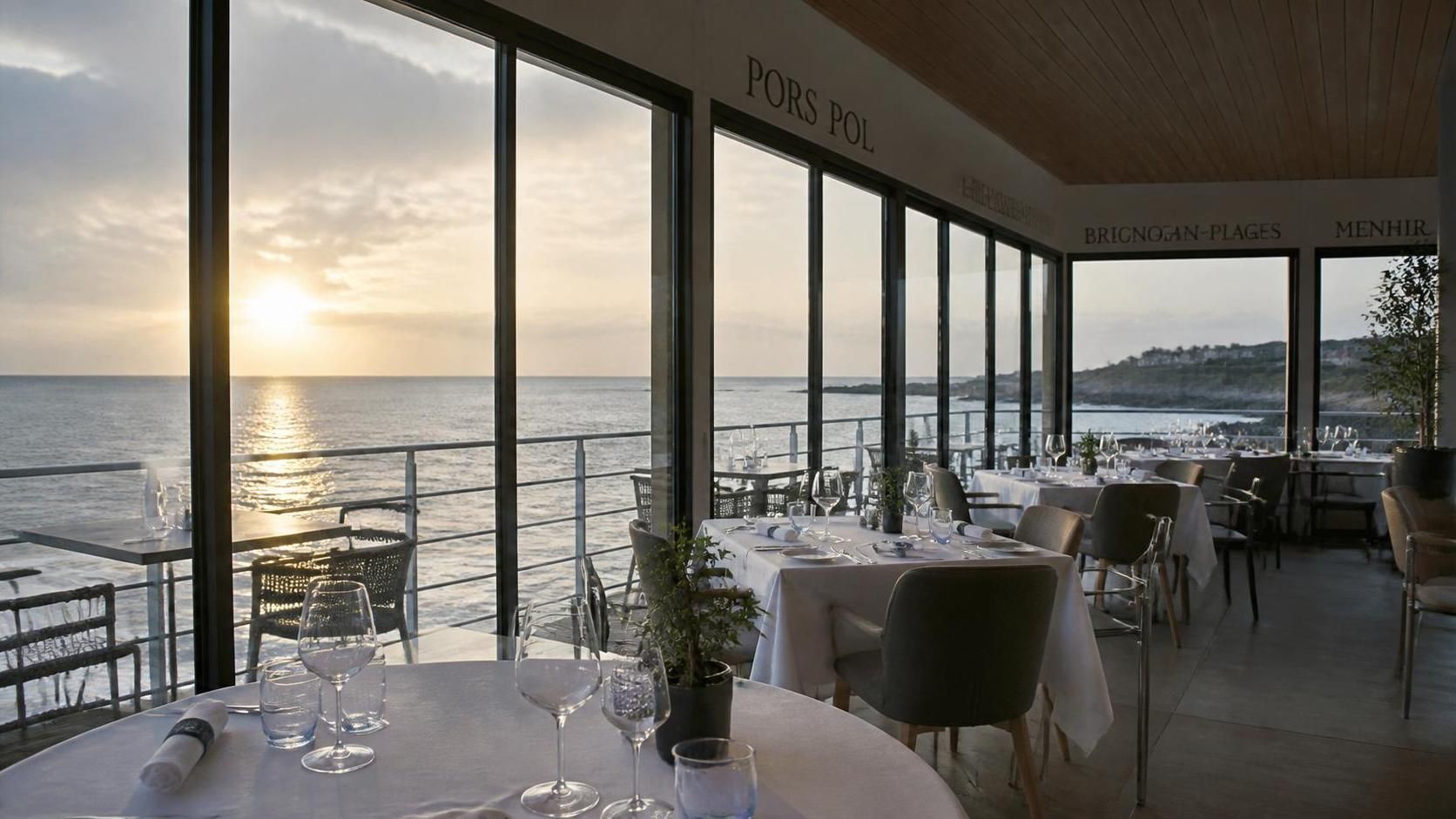 découvrez notre sélection des meilleurs restaurants avec vue sur mer dans le finistère pour un repas inoubliable entre saveurs locales et paysages marins exceptionnels.
