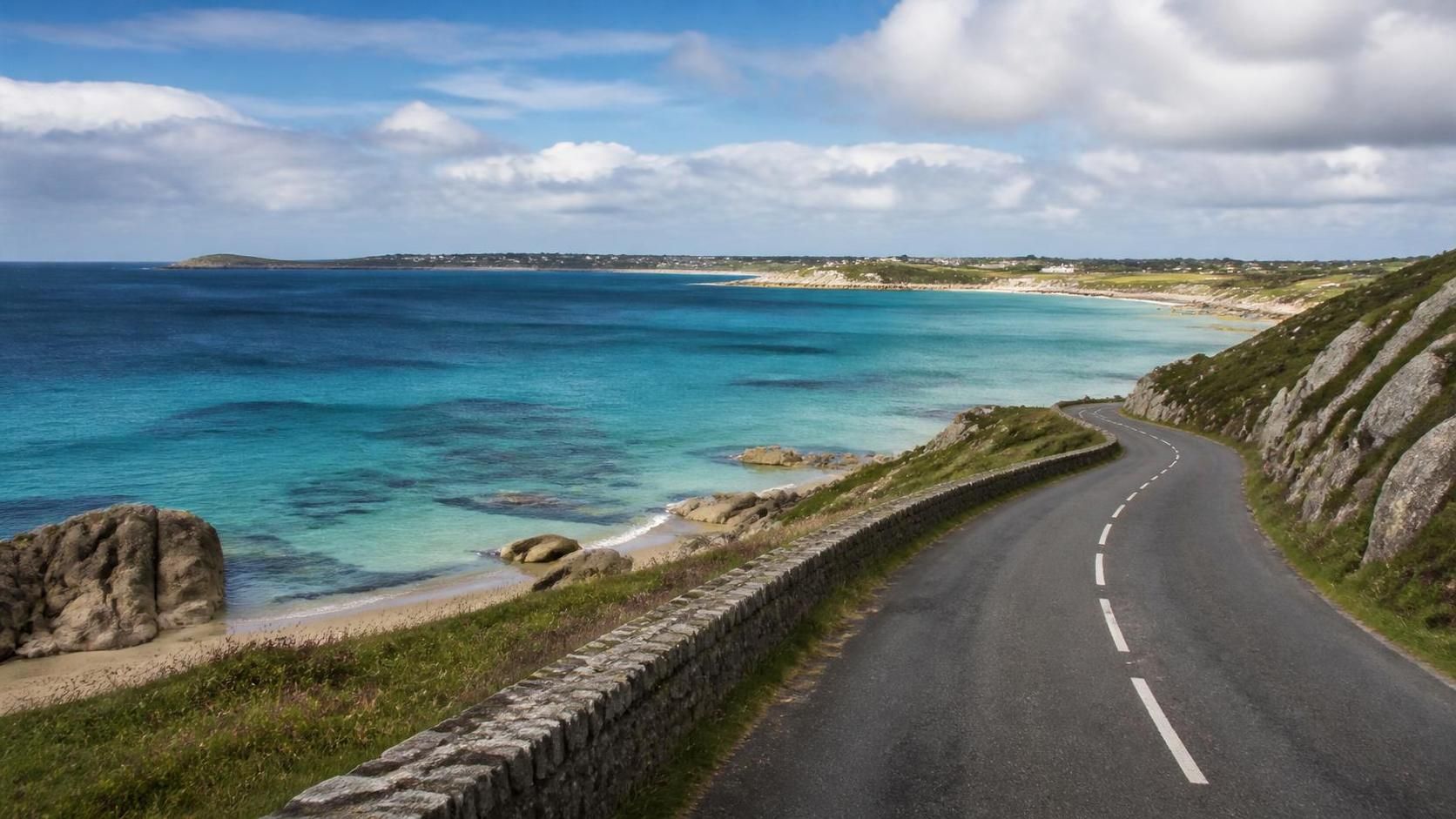 découvrez les incontournables de la côte des légendes lors d'un road trip inoubliable. profitez des paysages magnifiques, des villages pittoresques et des sites incontournables à ne pas manquer.
