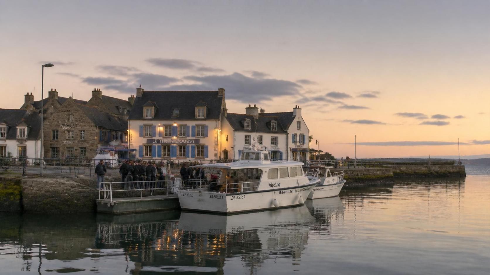 découvrez comment visiter les îles du finistère sans vous ruiner grâce à nos astuces pratiques pour un séjour économique et inoubliable.